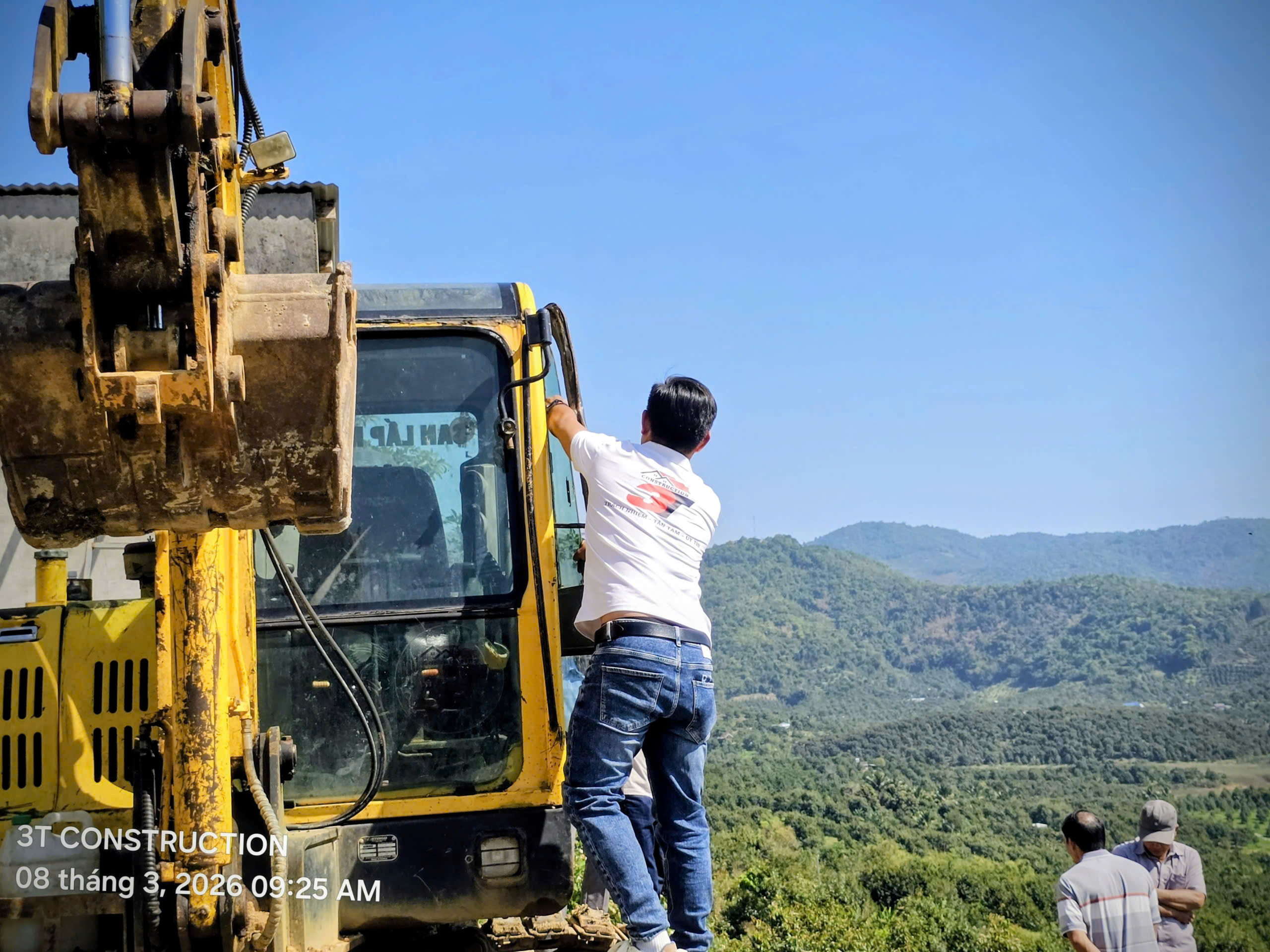 Kỹ sư 3T Construction giám sát